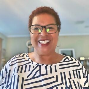 Meet your Posher, Sharon